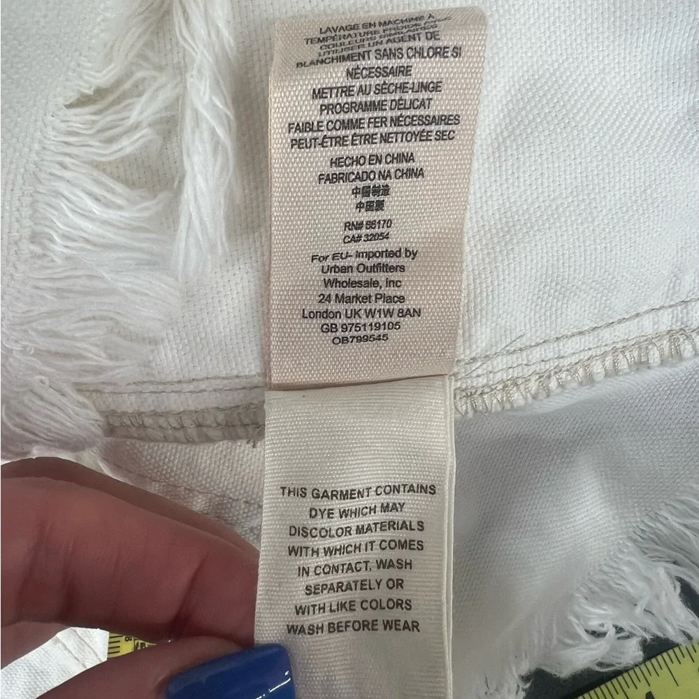 Free People White Cargo Distressed Mini Skirt With Pockets Raw Hem Size 27 - Picture 7 of 10